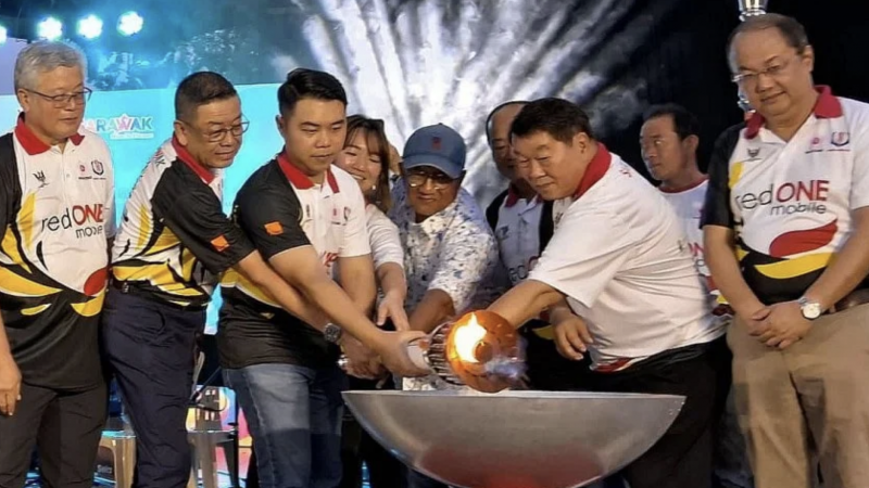 吴添泉：砂1元对1元拨款资助独中 应获各州政府仿效